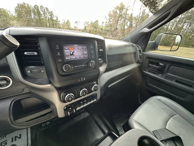 Used 2021 RAM 3500 Tradesman w/ Chrome Appearance Group image 13