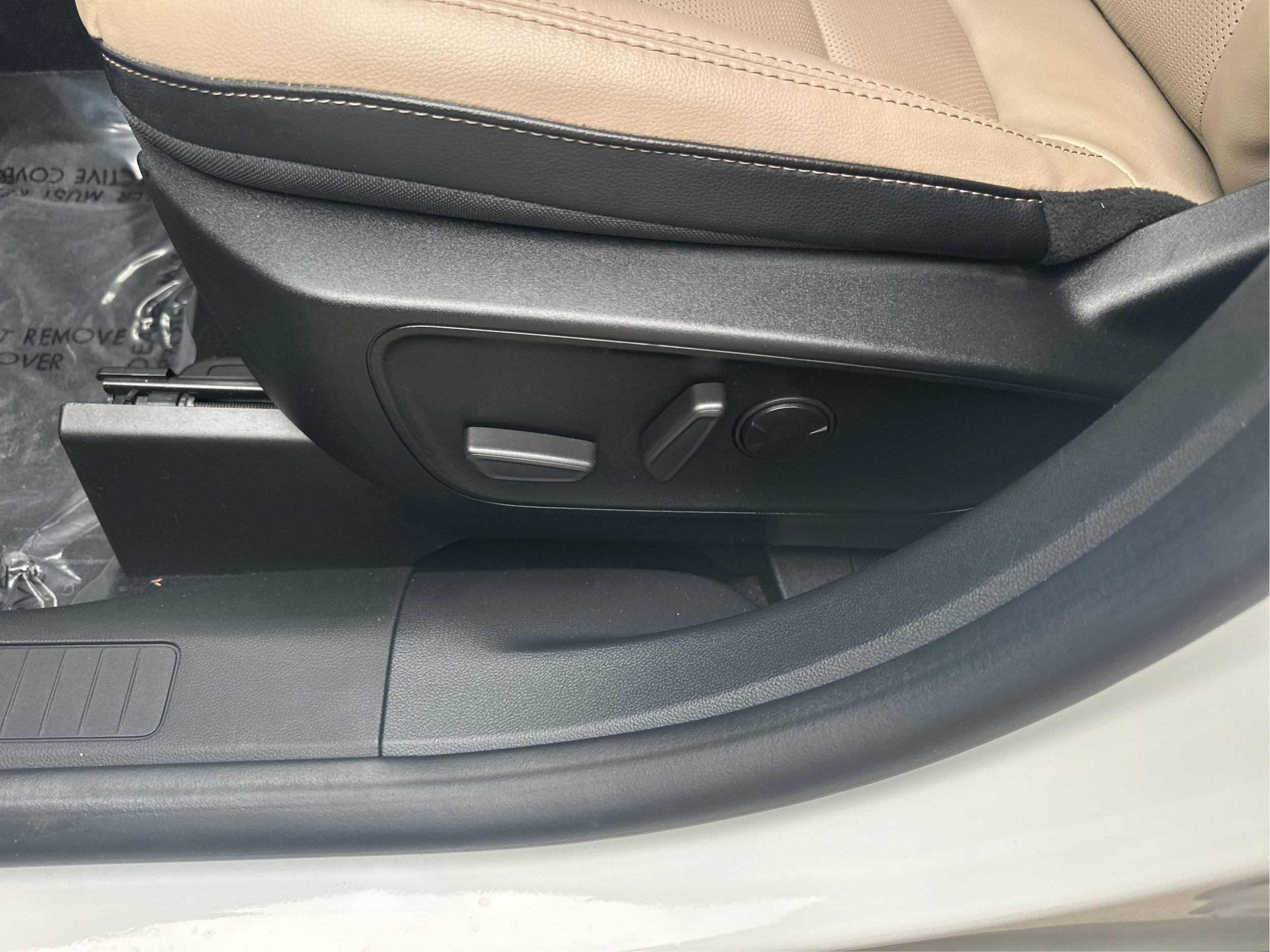 Used 2022 Ford Escape Titanium AWD/4WD image 31