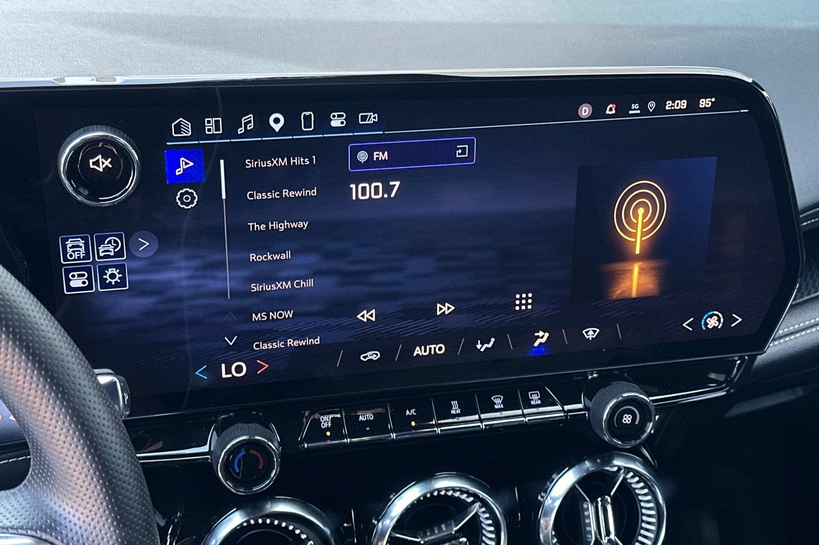 New 2025 Chevrolet Blazer EV LT FWD image 25