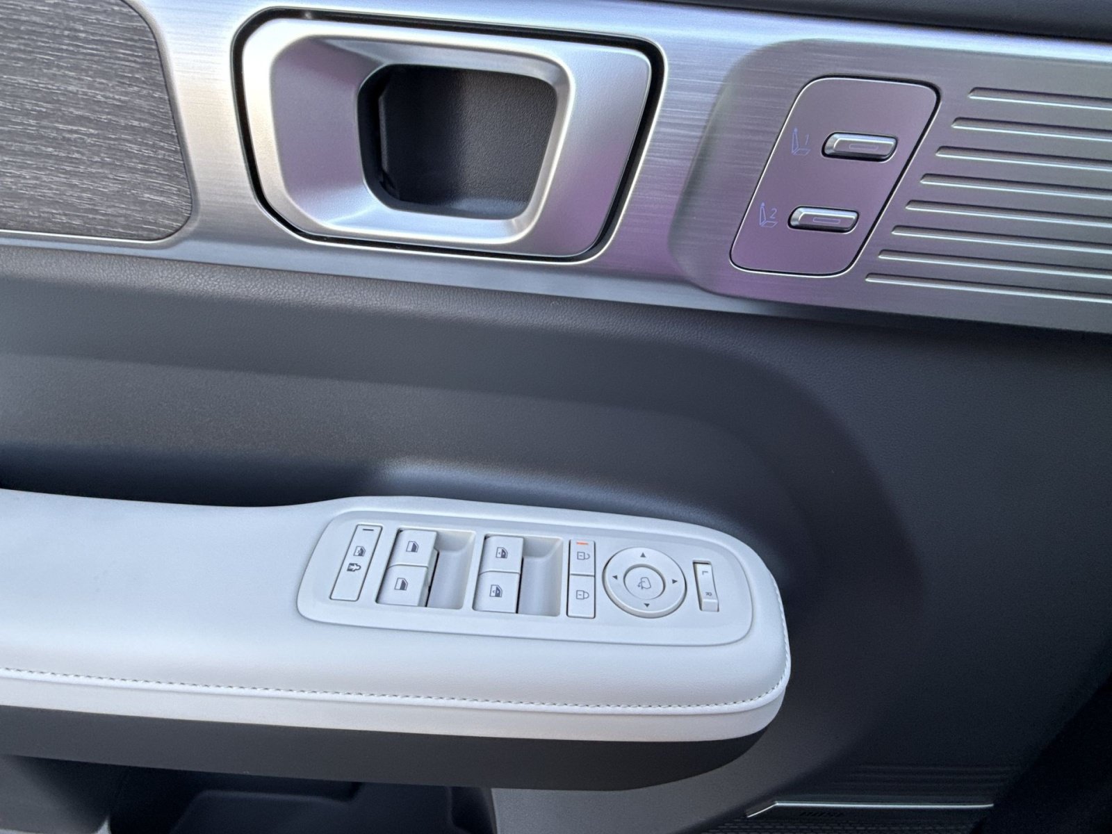 New 2027 Hyundai Santa Fe Limited AWD/4WD image 15