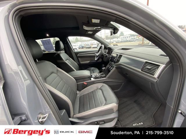 Used 2023 Volkswagen Atlas Cross Sport SEL Premium R-Line image 30