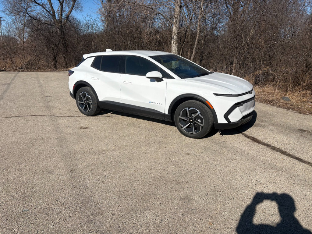 New 2026 Chevrolet Equinox EV LT FWD image 14