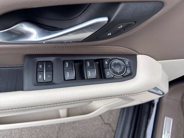 Used 2024 GMC Yukon Denali AWD/4WD image 6
