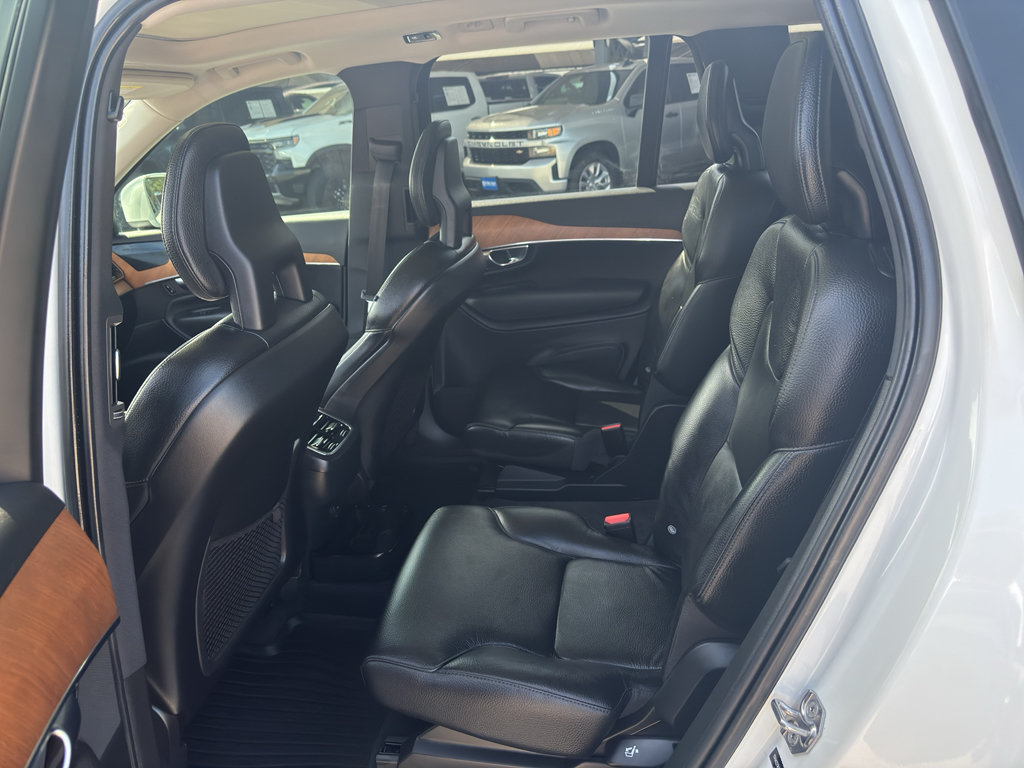 Used 2021 Volvo XC90 T6 Momentum w/ Advanced Package AWD/4WD image 13