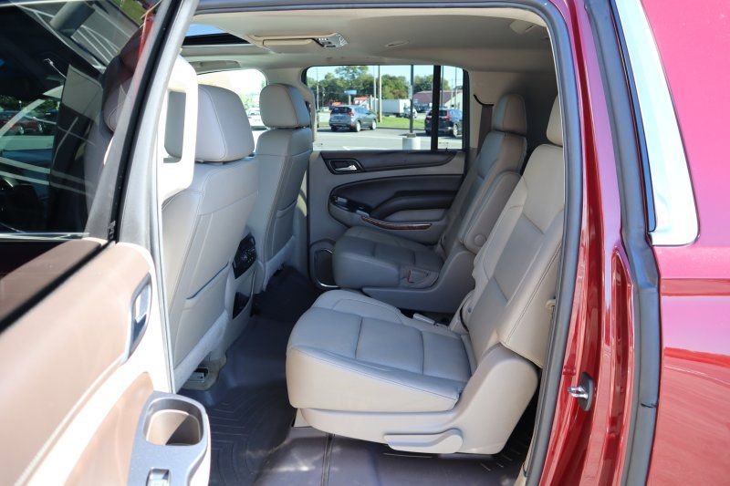 Used 2018 Chevrolet Suburban Premier image 17