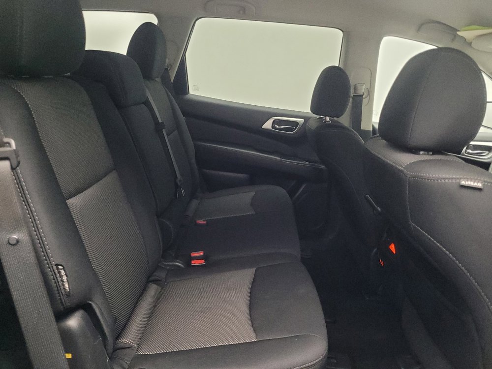 Used 2020 Nissan Pathfinder S image 19