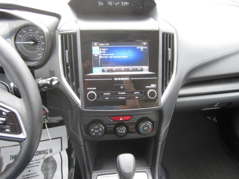 Used 2018 Subaru Impreza 2.0i Premium w/ Eyesight & BSD & Rcta AWD/4WD image 17