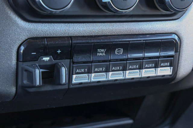 Used 2020 RAM 3500 Tradesman w/ Chrome Appearance Group image 17