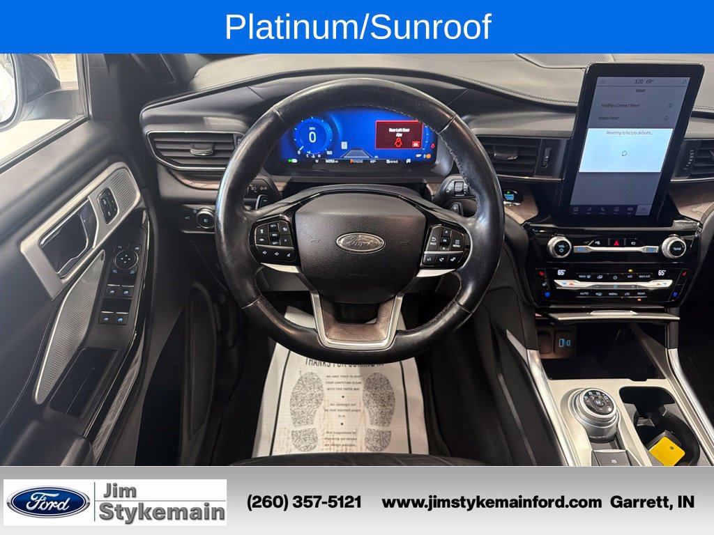 Used 2021 Ford Explorer Platinum w/ Equipment Group 601A AWD/4WD image 32