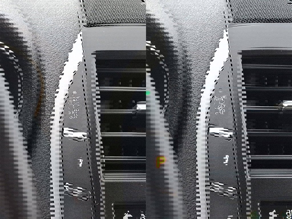 Used 2019 Lincoln MKC Reserve image 25