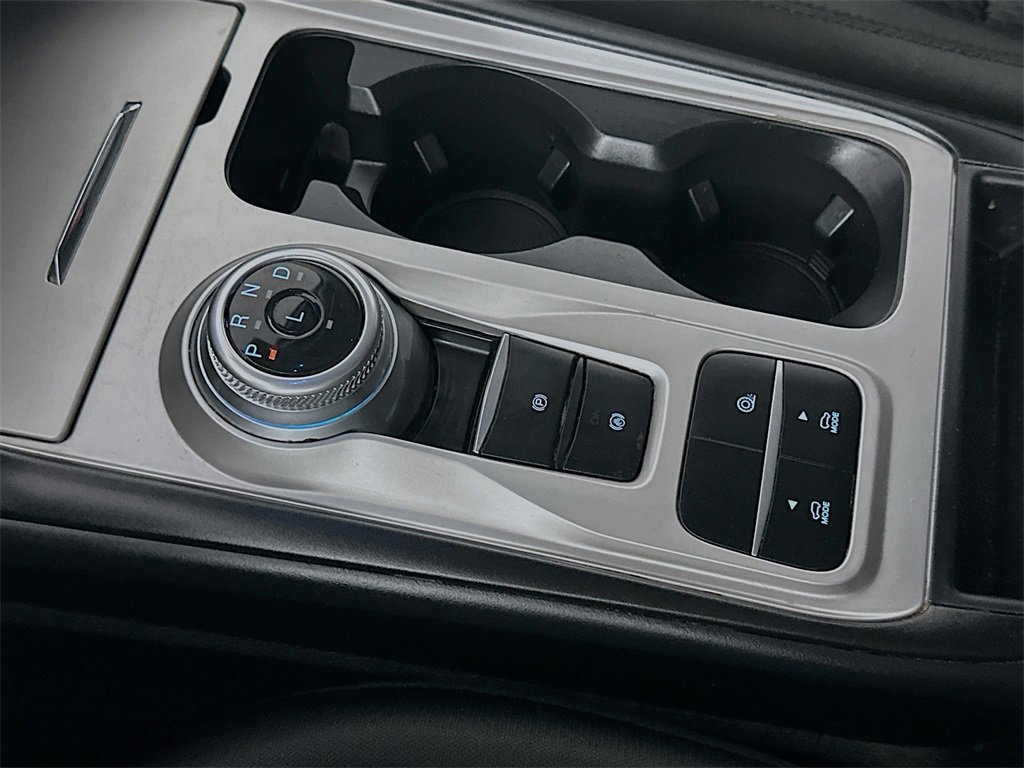 Used 2022 Ford Explorer XLT image 16