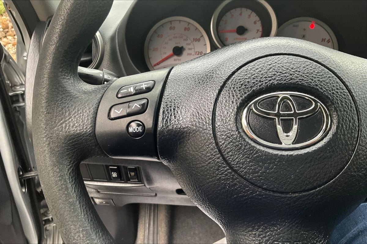 Used 2004 Toyota RAV4 2WD image 11
