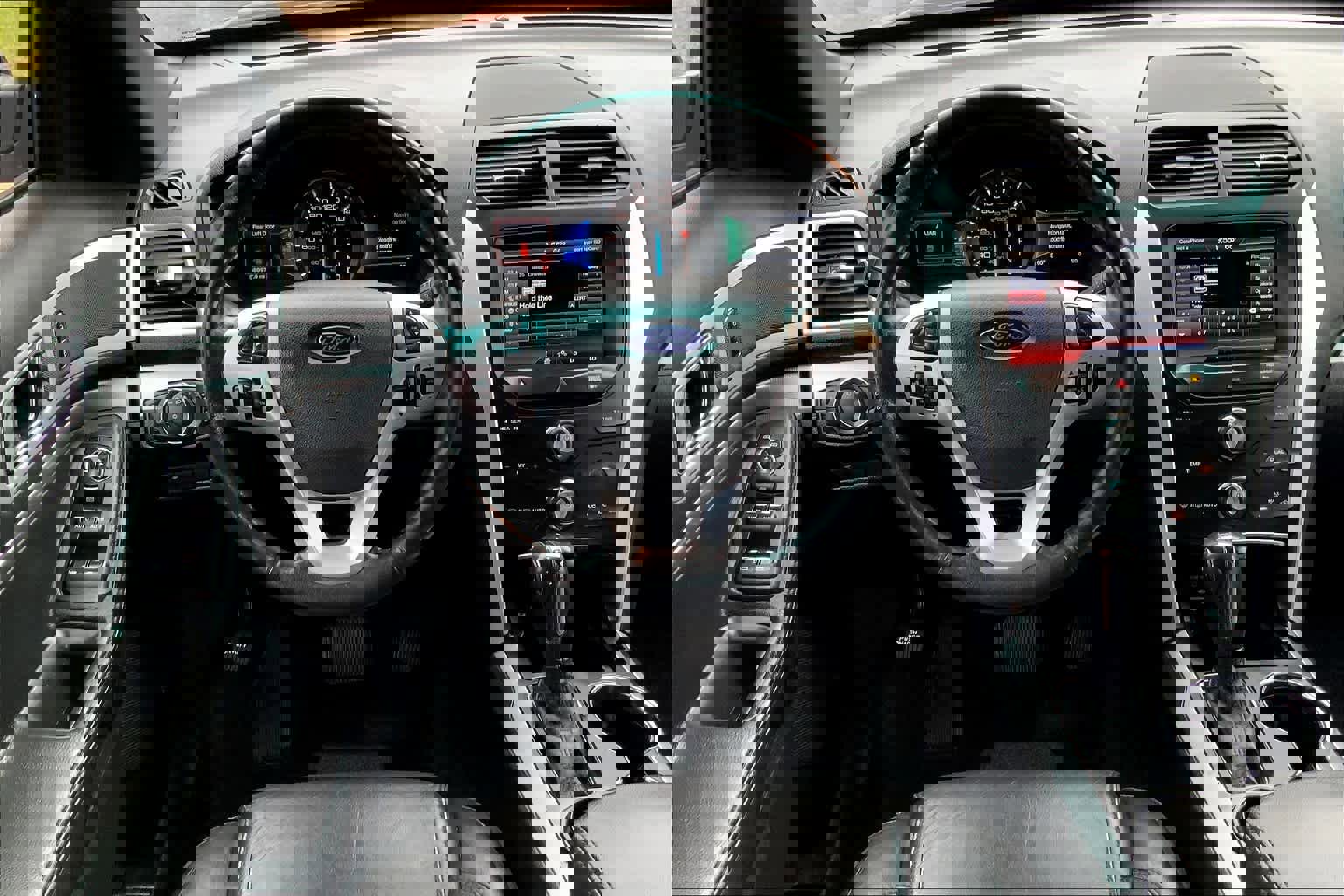 Used 2015 Ford Explorer XLT w/ Equipment Group 202B image 5