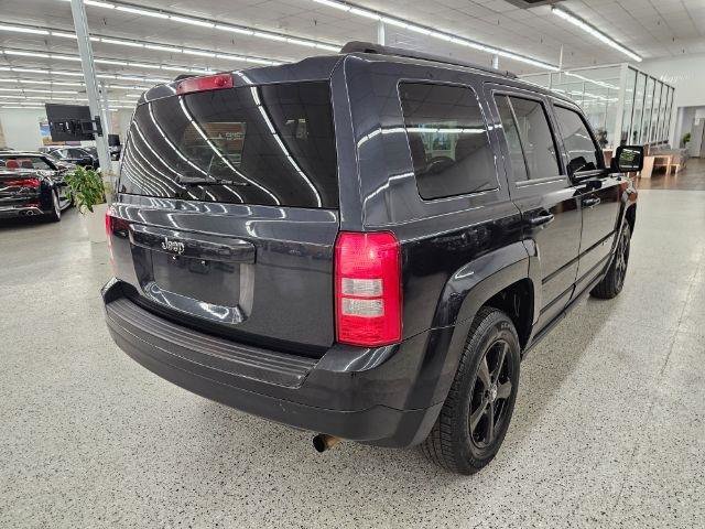 Used 2016 Jeep Patriot Sport w/ Power Value Group image 4