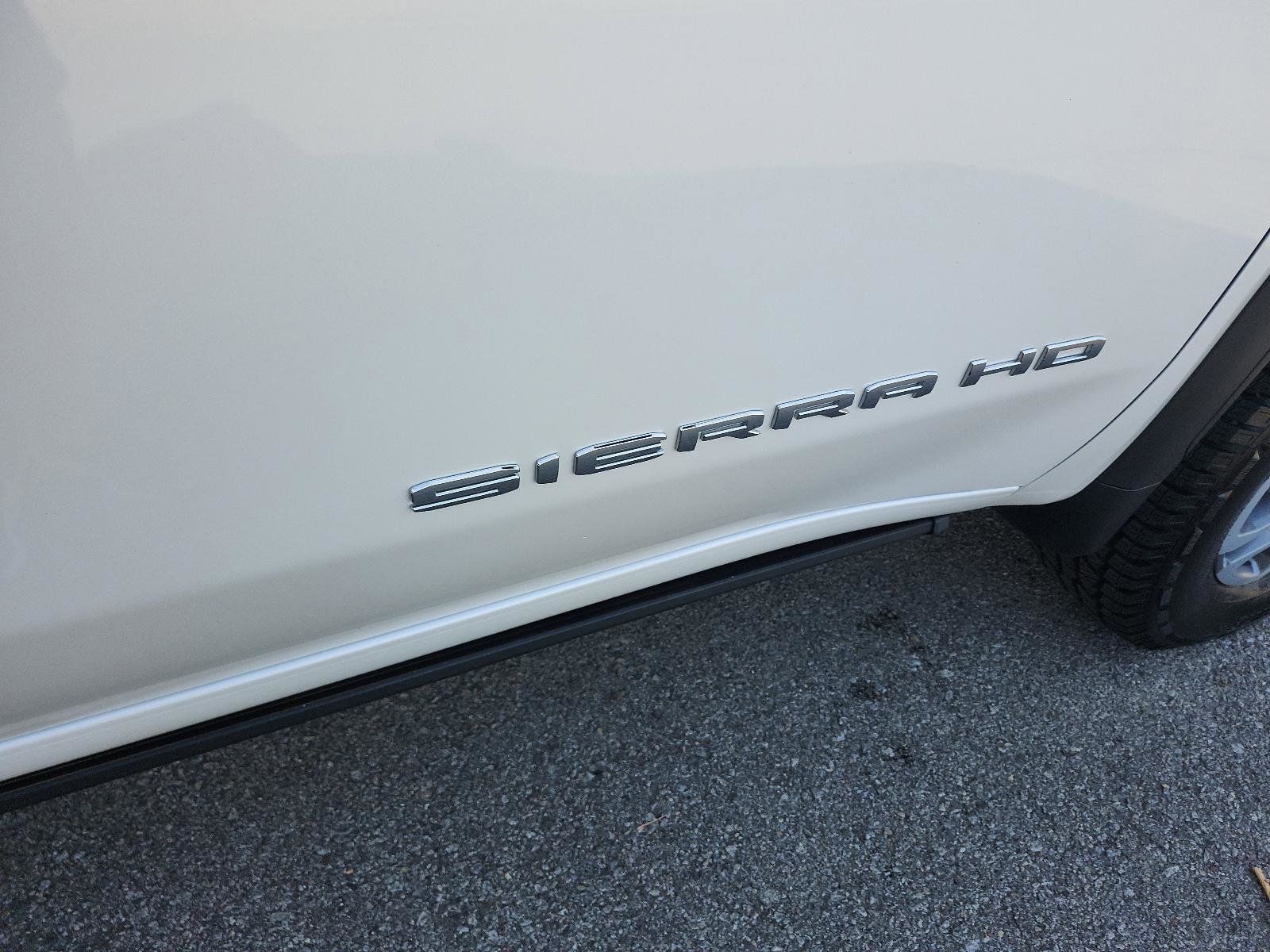 Used 2024 GMC Sierra 2500 SLT w/ SLT Convenience Package image 8