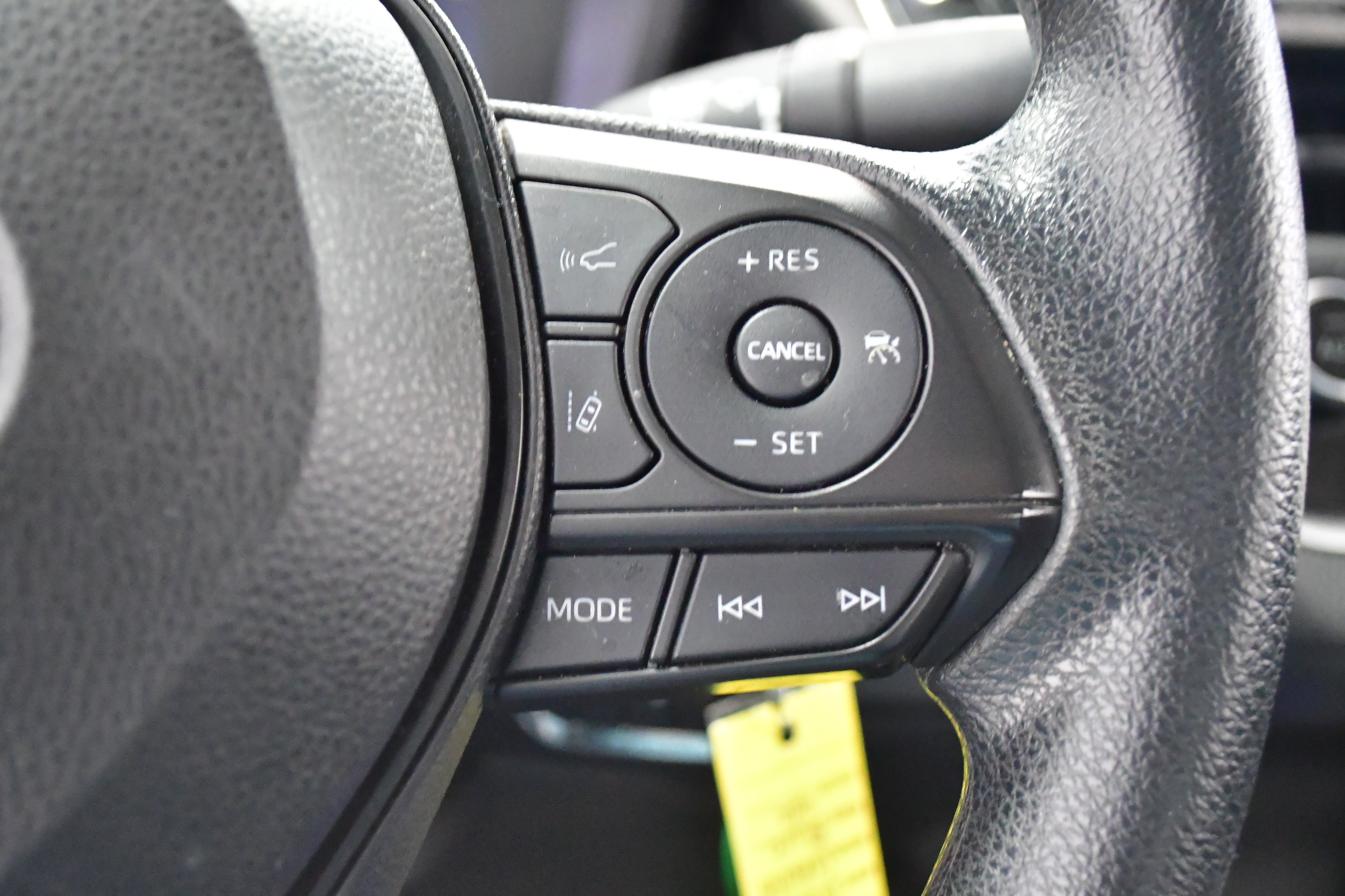Used 2022 Toyota Corolla LE FWD image 22