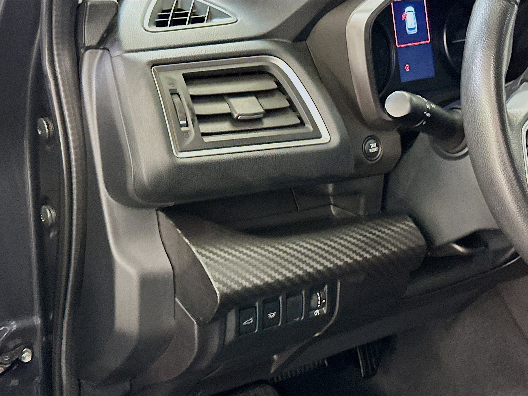 Used 2025 Subaru Ascent Premium image 17