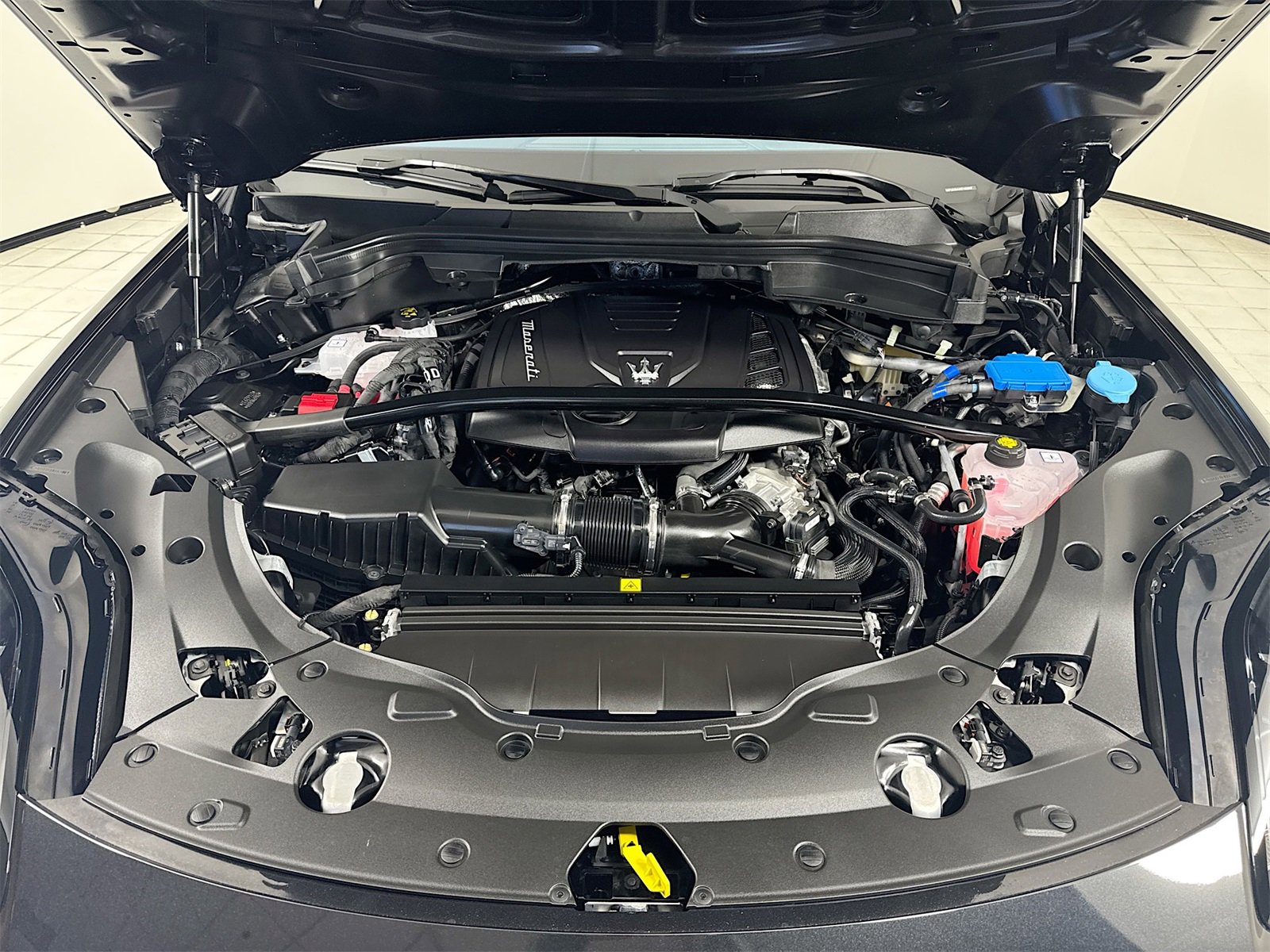 New 2025 Maserati Grecale Modena image 31