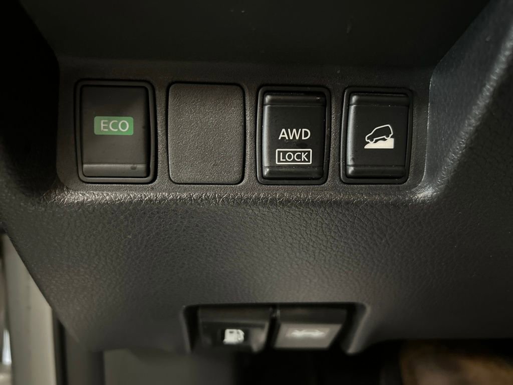 Used 2016 Nissan Rogue S image 29