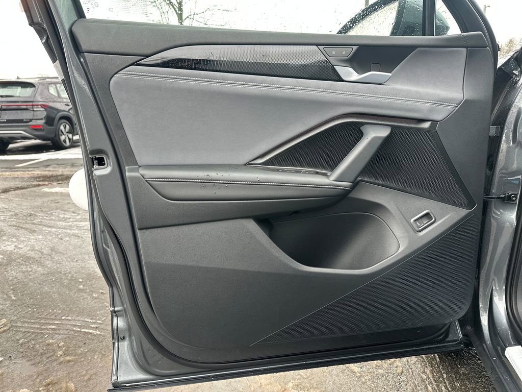 New 2026 Volkswagen Tiguan SE image 5