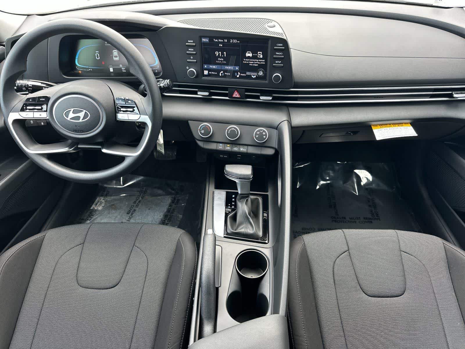 New 2026 Hyundai Elantra SE FWD video 4