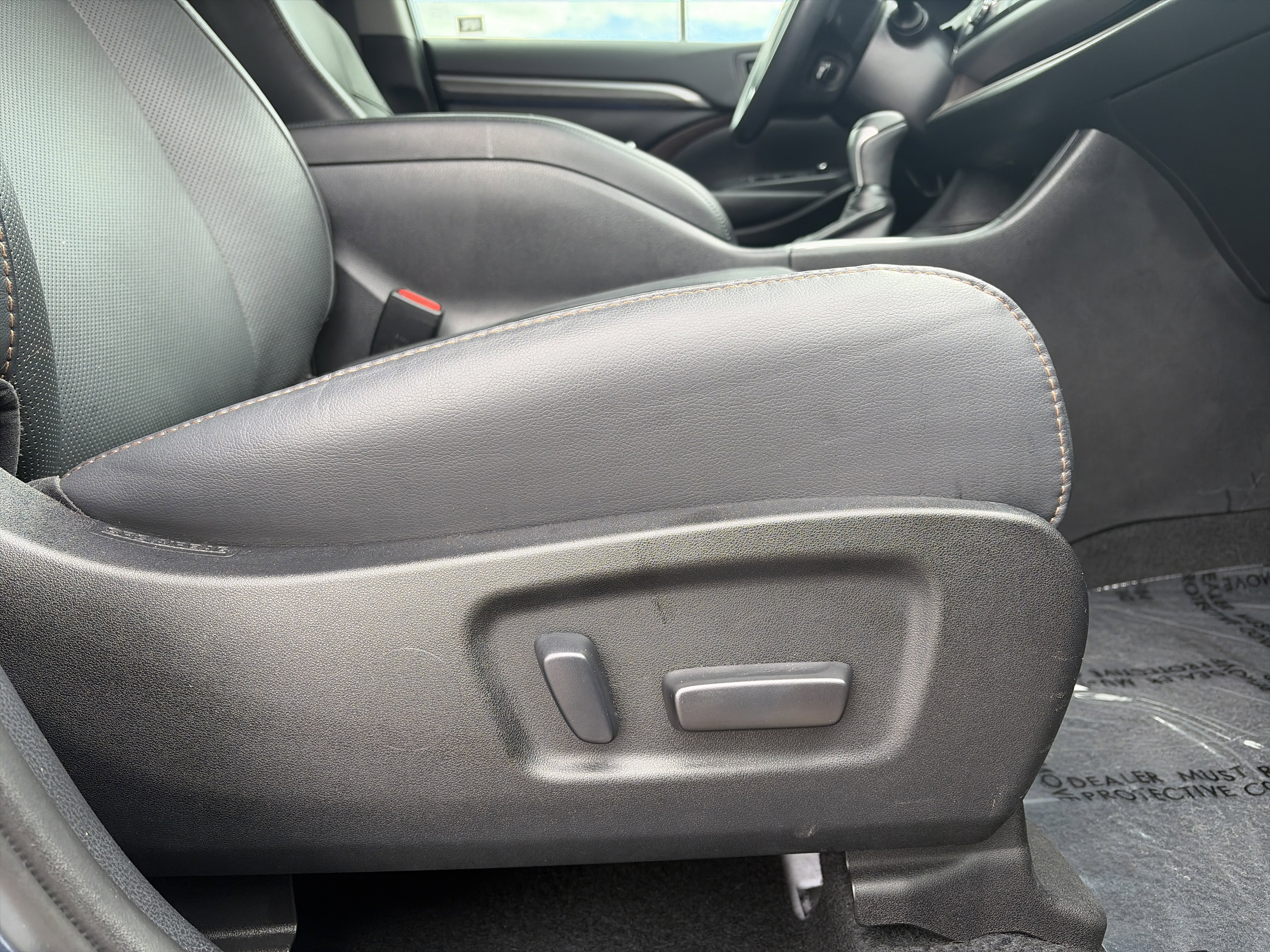 Used 2019 Toyota Highlander Limited AWD/4WD image 33