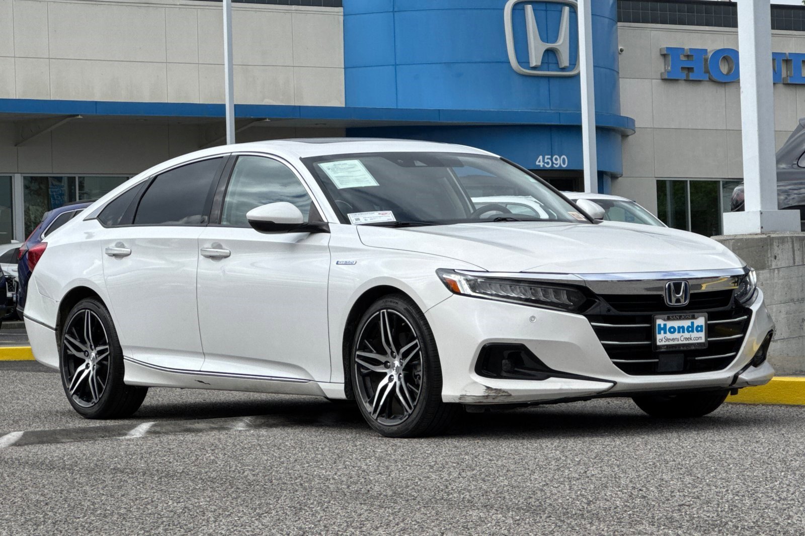Used 2022 Honda Accord Touring image 6