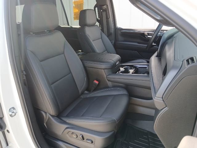Used 2025 Chevrolet Tahoe Z71 w/ Comfort Package AWD/4WD image 40