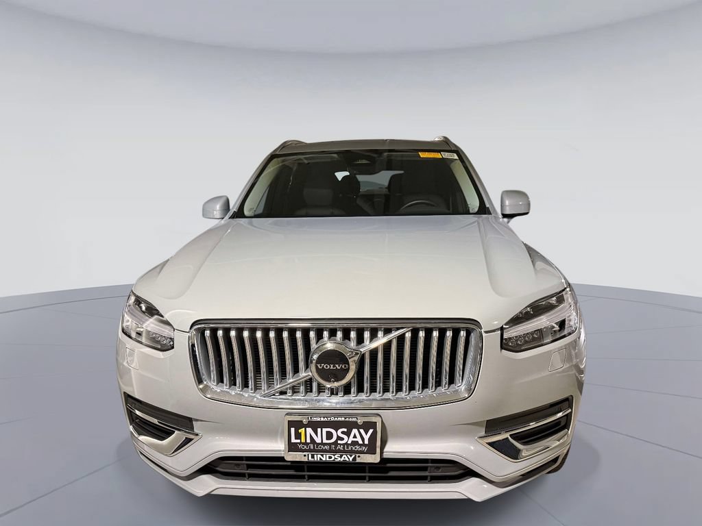 Used 2025 Volvo XC90 T8 Plus w/ Protection Package Premier AWD/4WD image 2