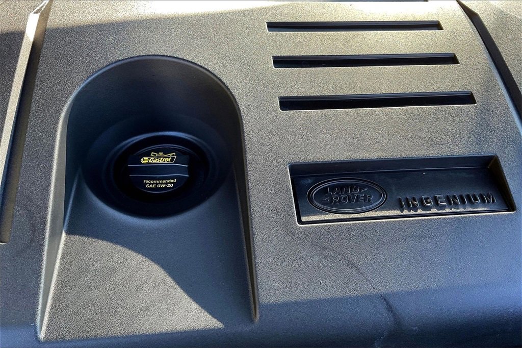 Used 2025 Land Rover Range Rover Sport image 30