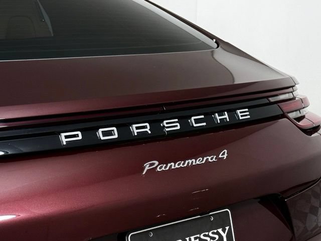 Used 2018 Porsche Panamera 4 AWD/4WD image 17