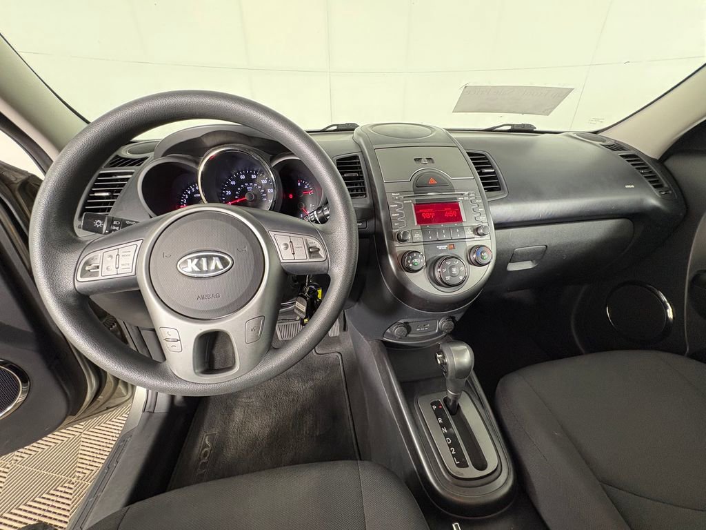 Used 2010 Kia Soul + FWD image 8