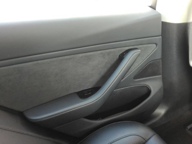 Used 2018 Tesla Model 3 Long Range RWD image 27