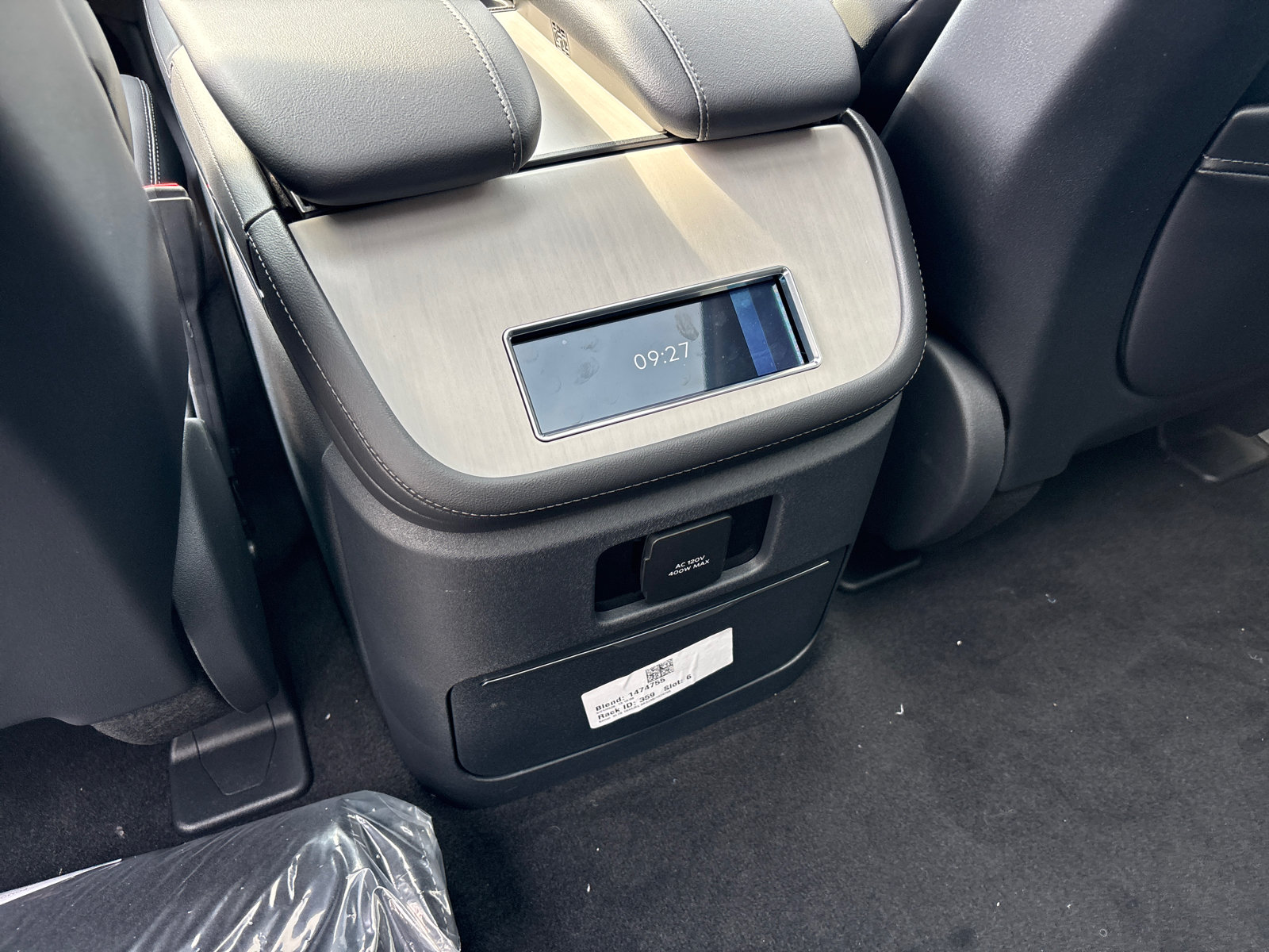 New 2026 Lincoln Navigator Reserve w/ Jet Appearance Package AWD/4WD image 32