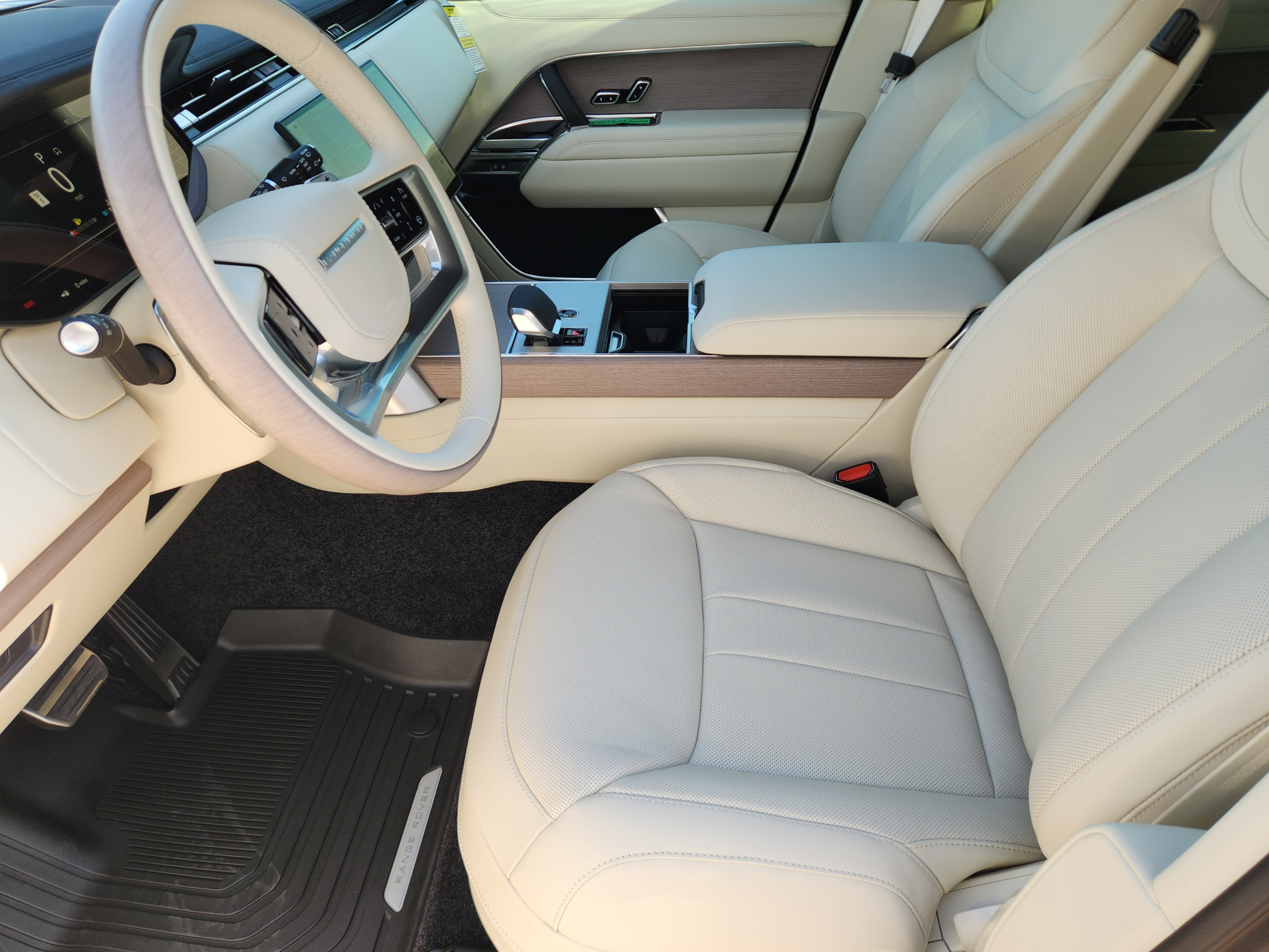 New 2026 Land Rover Range Rover SE AWD/4WD image 8