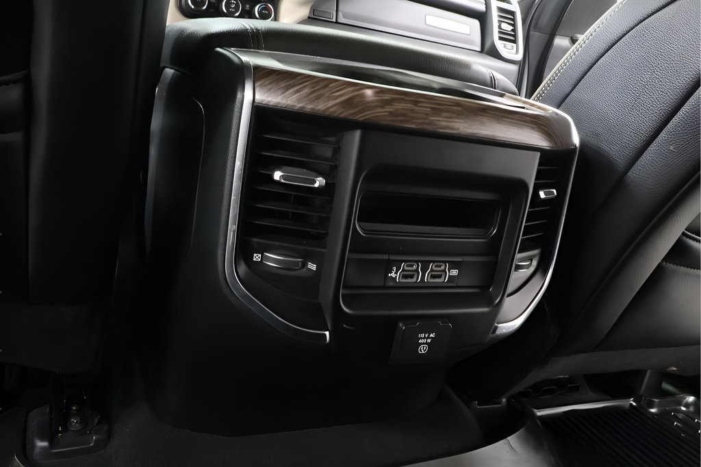 Used 2019 RAM 1500 Laramie AWD/4WD image 25