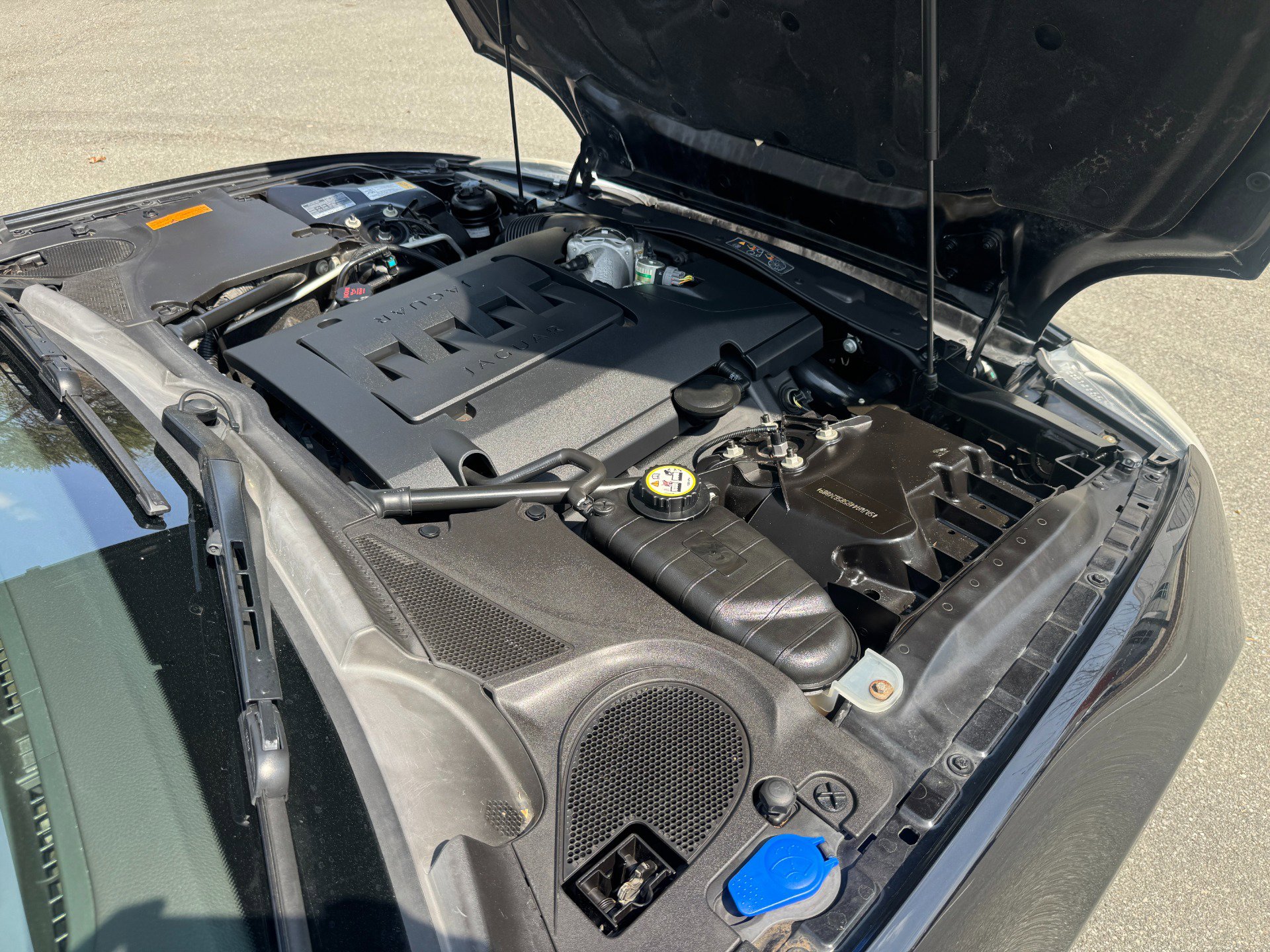 Used 2008 Jaguar XK Convertible image 58