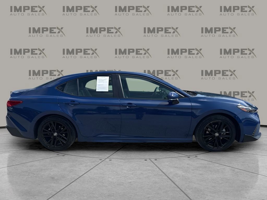 Used 2025 Toyota Camry SE FWD image 6