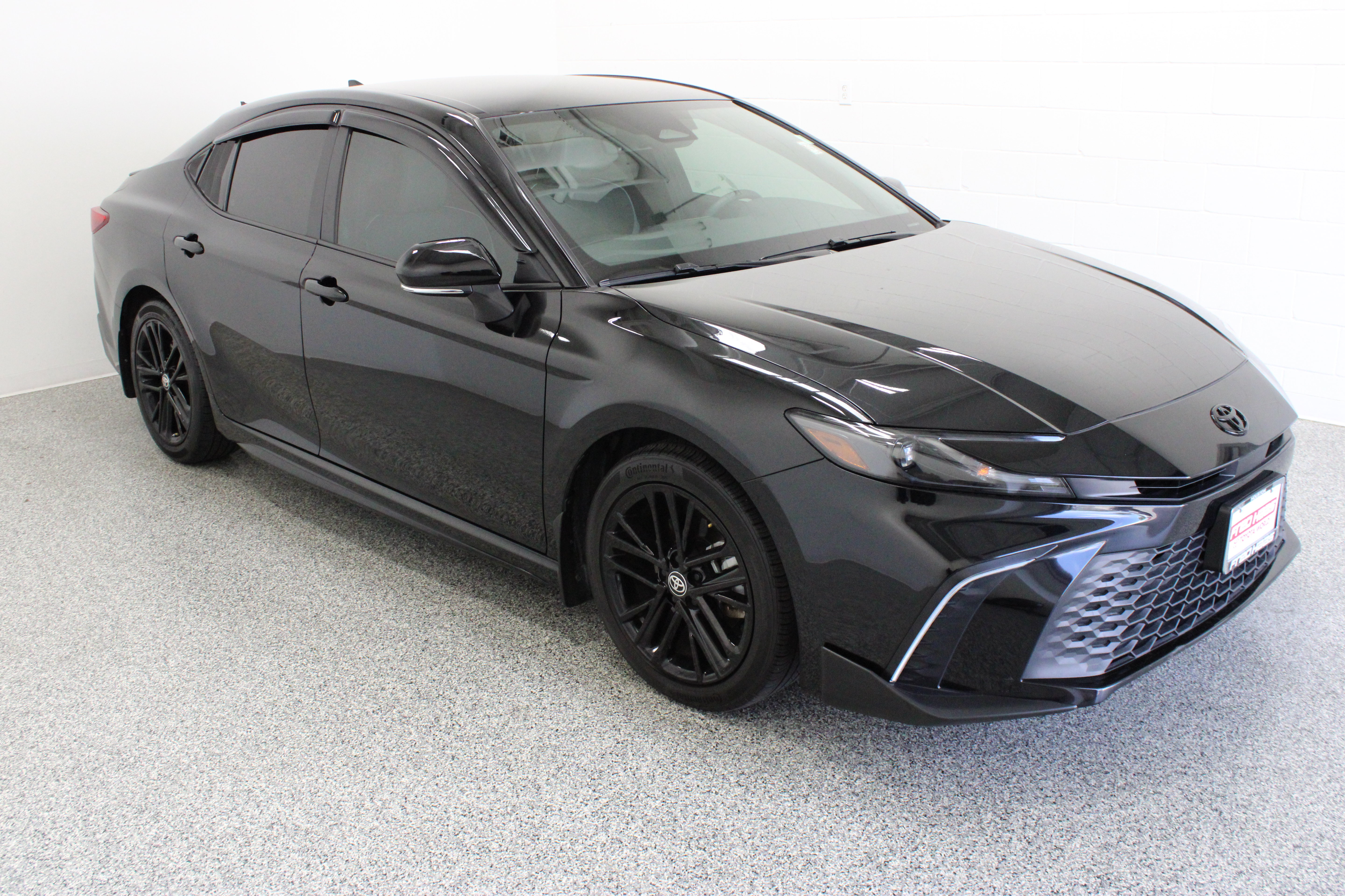 Used 2026 Toyota Camry SE w/ Convenience Package FWD image 4