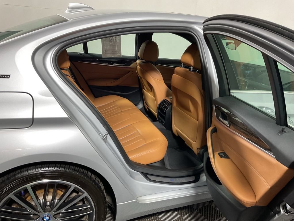 Used 2019 BMW 530e xDrive w/ Convenience Package AWD/4WD image 35