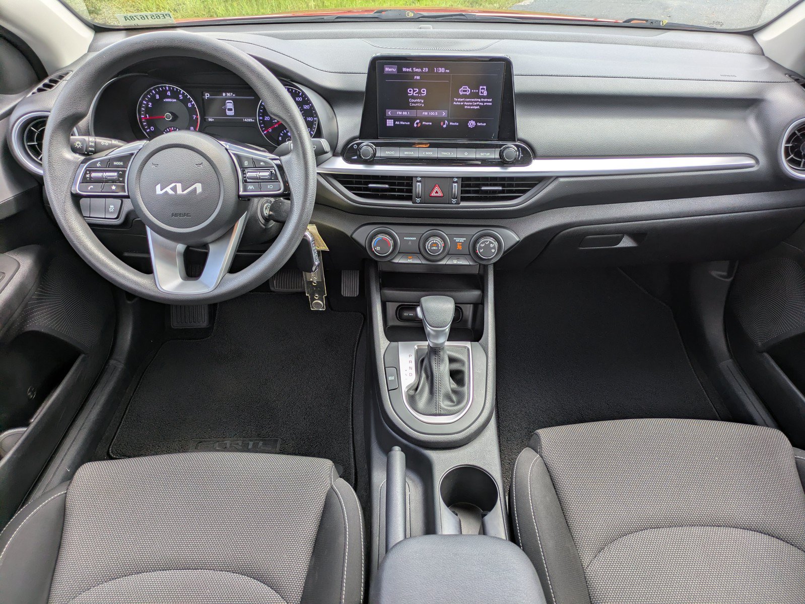 Certified 2023 Kia Forte LXS FWD image 11