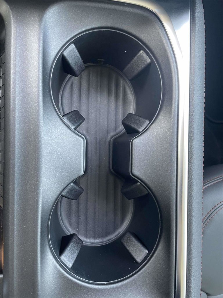 New 2025 Ford Expedition Active image 17