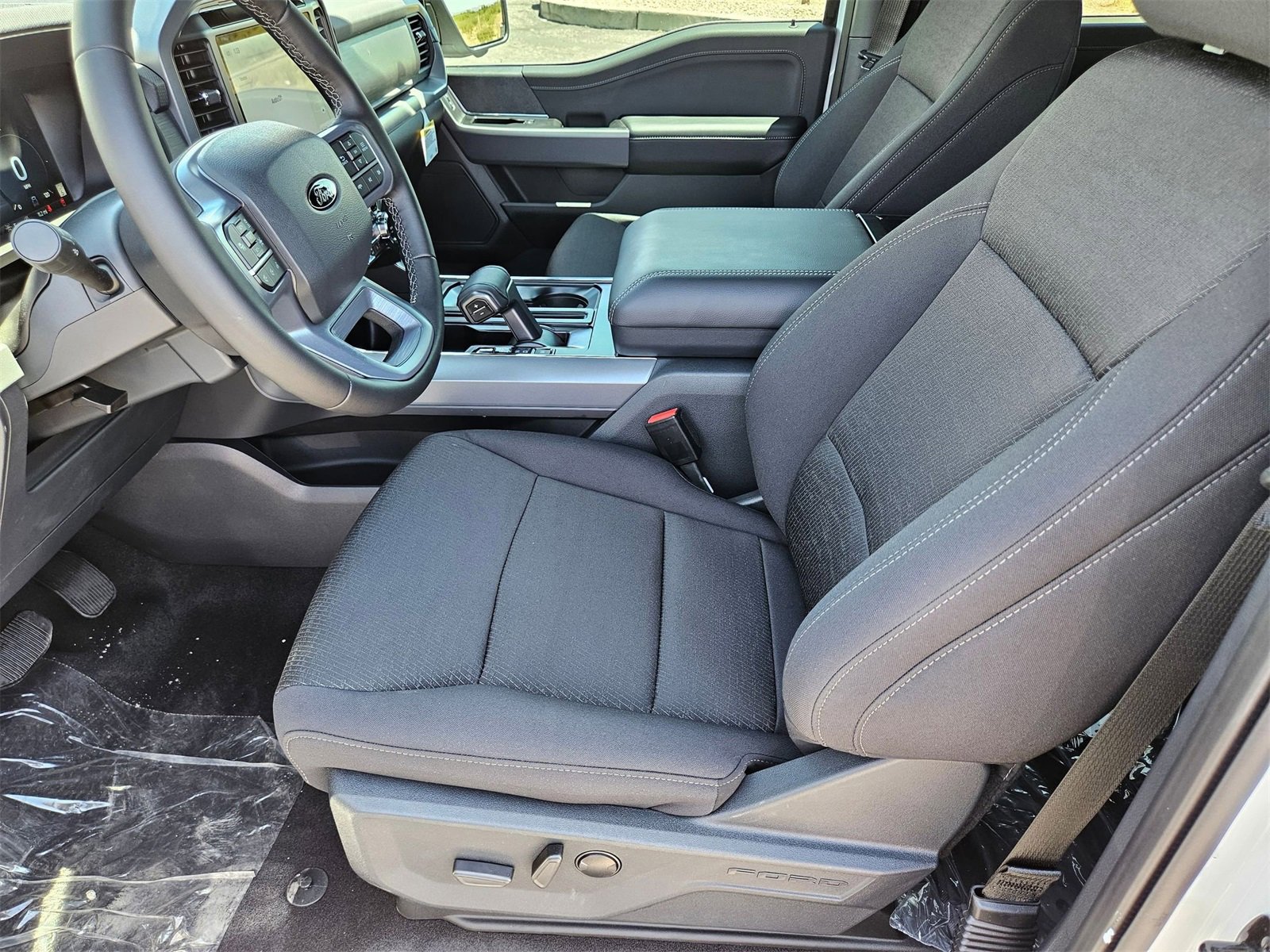 New 2025 Ford F150 XLT w/ Equipment Group 302A MID image 11