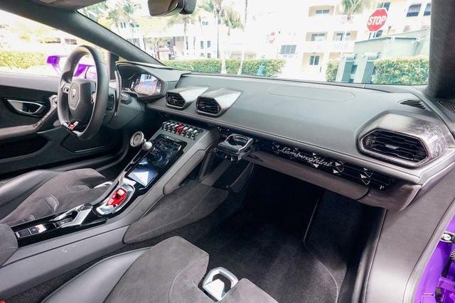 Used 2021 Lamborghini Huracan EVO image 94