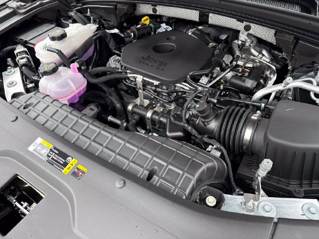 New 2026 Jeep Grand Cherokee Altitude AWD/4WD image 14