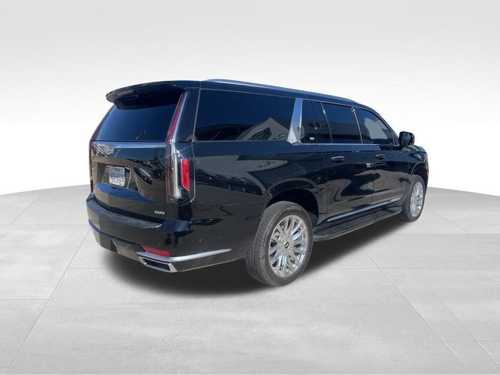 Used 2024 Cadillac Escalade ESV Premium Luxury RWD image 4