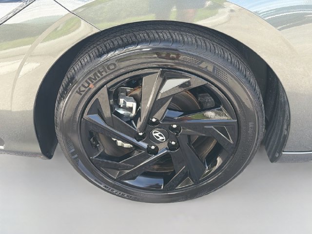 Certified 2026 Hyundai Elantra Sport FWD image 31