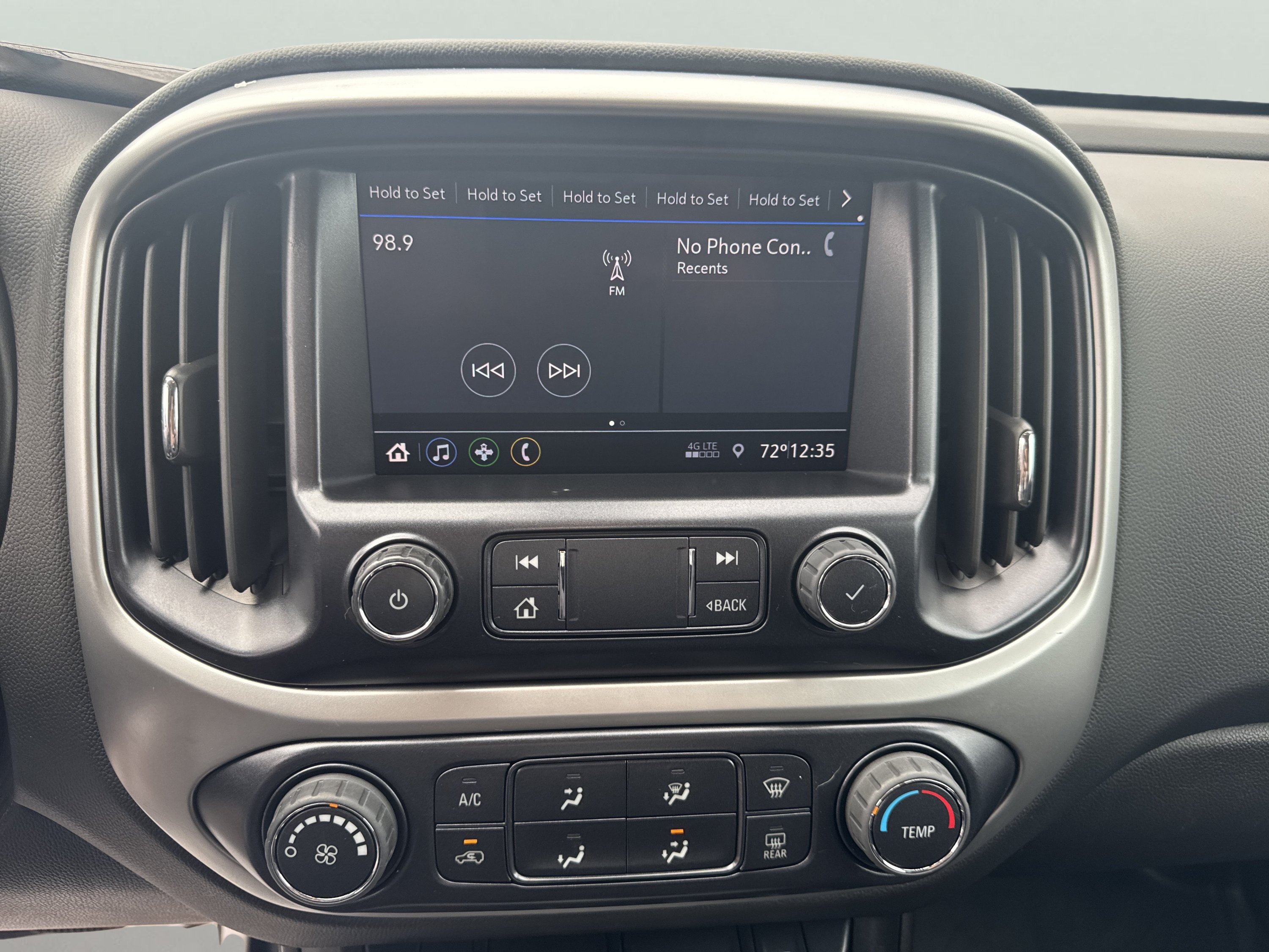 Used 2022 Chevrolet Colorado LT w/ Trail Boss Package AWD/4WD image 15