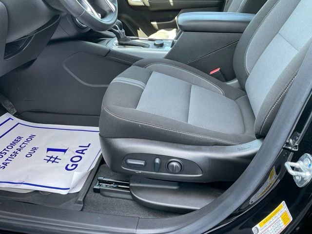 Certified 2024 Chevrolet Blazer LT w/ Convenience Package FWD image 21