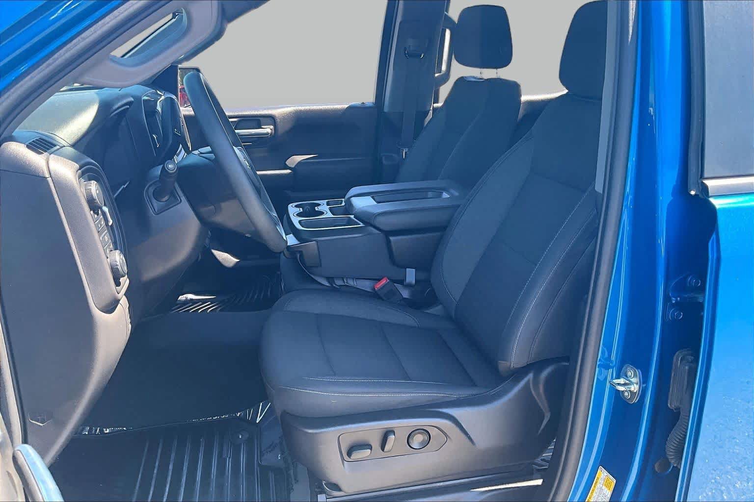 Used 2023 Chevrolet Silverado 1500 Custom AWD/4WD image 7